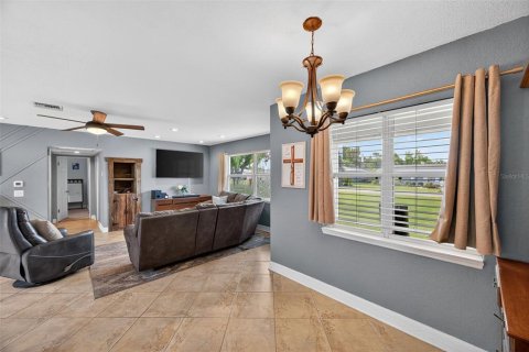 Casa en venta en Seminole, Florida, 3 dormitorios, 126.07 m2 № 1899647 - foto 12