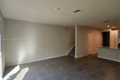 Touwnhouse à vendre à Homestead, Floride: 3 chambres, 142.14 m2 № 2024434 - photo 11