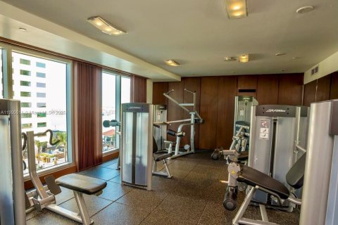 Condominio en alquiler en Miami, Florida, 2 dormitorios, 109.44 m2 № 1952065 - foto 30