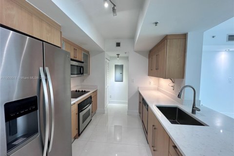 Condominio en alquiler en Miami, Florida, 2 dormitorios, 109.44 m2 № 1952065 - foto 7