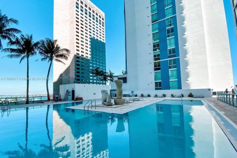 Condominio en alquiler en Miami, Florida, 2 dormitorios, 109.44 m2 № 1952065 - foto 25