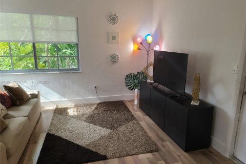 Copropriété à vendre à Miami Beach, Floride: 1 chambre, 52.95 m2 № 1868525 - photo 2