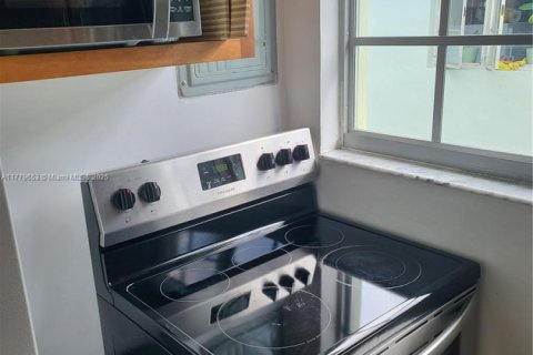 Copropriété à vendre à Miami Beach, Floride: 1 chambre, 52.95 m2 № 1868525 - photo 12