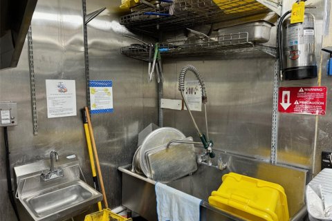 Negocio en alquiler en Fort Lauderdale, Florida № 1159642 - foto 1