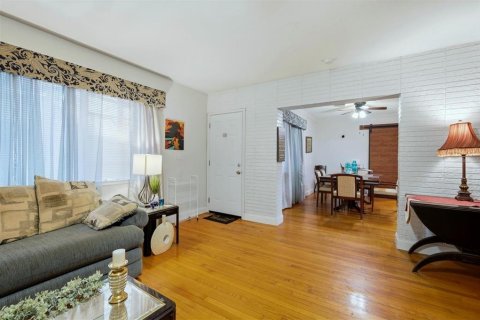 Casa en venta en Saint Petersburg, Florida, 3 dormitorios, 138.05 m2 № 2166859 - foto 4