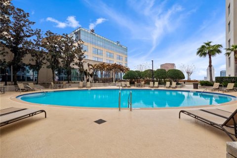 Copropriété à vendre à Orlando, Floride: 2 chambres, 117.15 m2 № 2142001 - photo 18