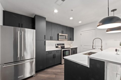 Copropriété à vendre à Orlando, Floride: 2 chambres, 117.15 m2 № 2142001 - photo 11