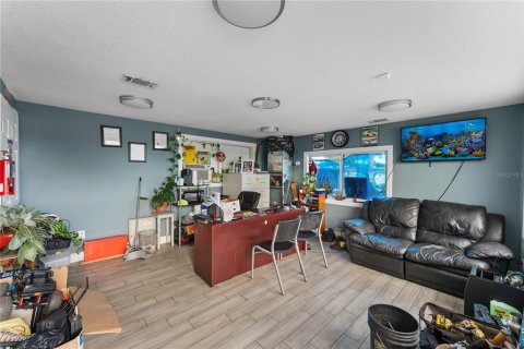 Propiedad comercial en venta en Bradenton, Florida, 398.83 m2 № 2157159 - foto 5