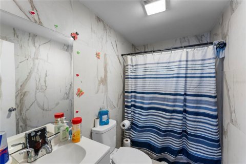 Propiedad comercial en venta en Bradenton, Florida, 398.83 m2 № 2157159 - foto 18