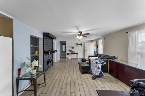 Propiedad comercial en venta en Bradenton, Florida, 398.83 m2 № 2157159 - foto 3