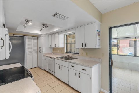 House in Edgewater, Florida 2 bedrooms, 96.43 sq.m. № 2196450 - photo 15