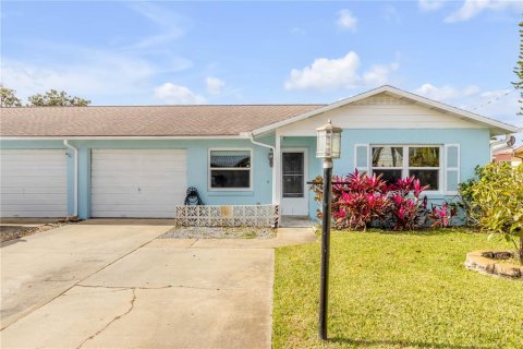 House in Edgewater, Florida 2 bedrooms, 96.43 sq.m. № 2196450 - photo 2