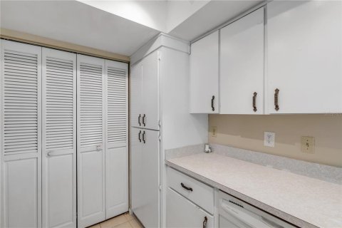 House in Edgewater, Florida 2 bedrooms, 96.43 sq.m. № 2196450 - photo 20