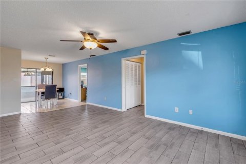 House in Edgewater, Florida 2 bedrooms, 96.43 sq.m. № 2196450 - photo 10