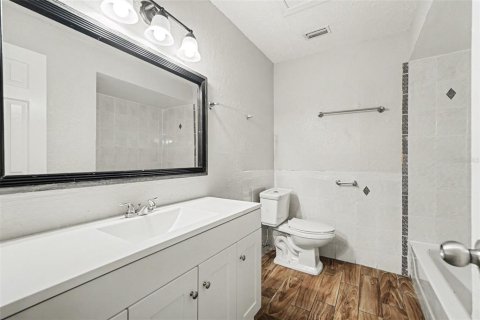 Casa en venta en Tampa, Florida, 2 dormitorios, 104.05 m2 № 2349735 - foto 21