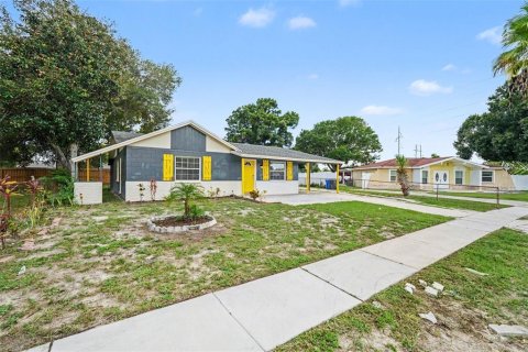 Casa en venta en Tampa, Florida, 2 dormitorios, 104.05 m2 № 2349735 - foto 2