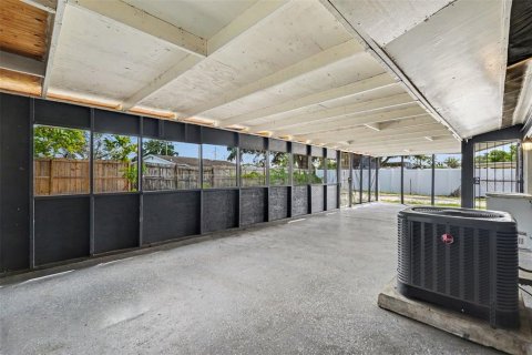 Casa en venta en Tampa, Florida, 2 dormitorios, 104.05 m2 № 2349735 - foto 25
