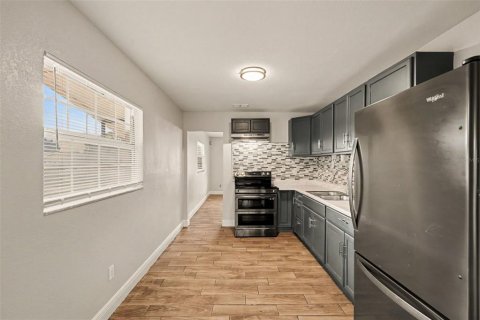 Casa en venta en Tampa, Florida, 2 dormitorios, 104.05 m2 № 2349735 - foto 10