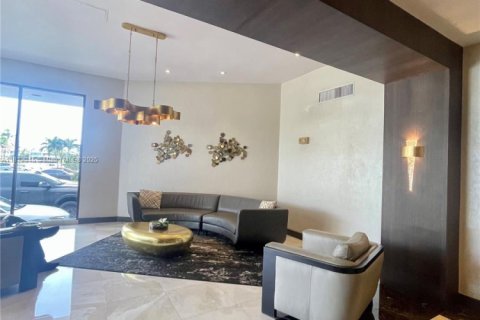 Copropriété à louer à Aventura, Floride: 2 chambres, 105.54 m2 № 1935556 - photo 25