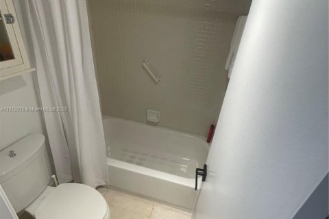 Copropriété à louer à Aventura, Floride: 2 chambres, 105.54 m2 № 1935556 - photo 10