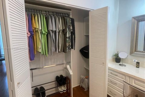 Copropriété à louer à Aventura, Floride: 2 chambres, 105.54 m2 № 1935556 - photo 12