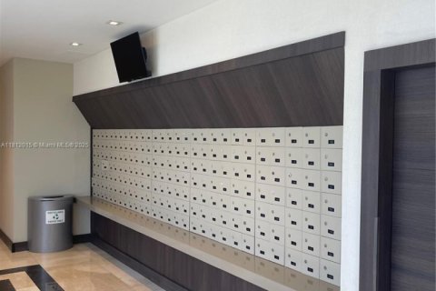 Copropriété à louer à Aventura, Floride: 2 chambres, 105.54 m2 № 1935556 - photo 26