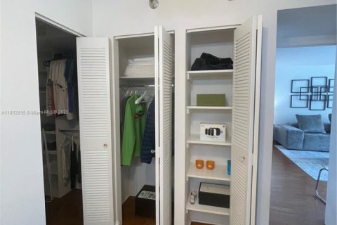 Copropriété à louer à Aventura, Floride: 2 chambres, 105.54 m2 № 1935556 - photo 14