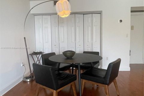 Copropriété à louer à Aventura, Floride: 2 chambres, 105.54 m2 № 1935556 - photo 5