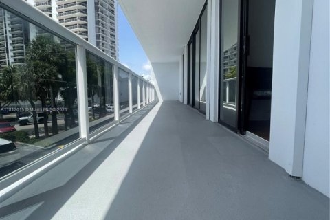 Copropriété à louer à Aventura, Floride: 2 chambres, 105.54 m2 № 1935556 - photo 18