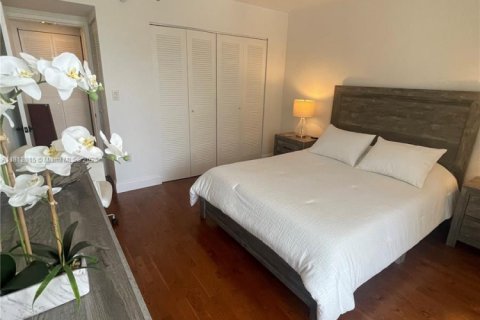 Copropriété à louer à Aventura, Floride: 2 chambres, 105.54 m2 № 1935556 - photo 16