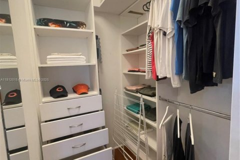 Copropriété à louer à Aventura, Floride: 2 chambres, 105.54 m2 № 1935556 - photo 13