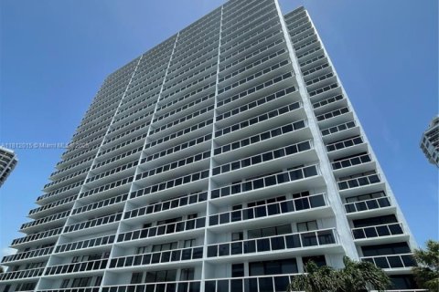 Copropriété à louer à Aventura, Floride: 2 chambres, 105.54 m2 № 1935556 - photo 27