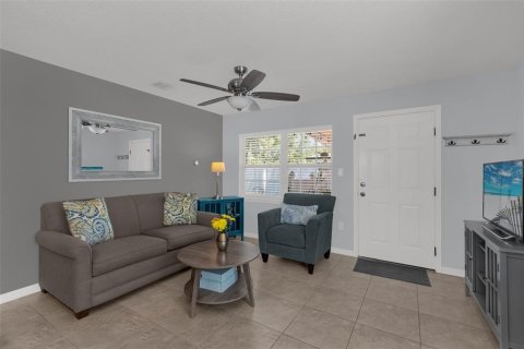 Casa en venta en Orlando, Florida, 2 dormitorios, 71.35 m2 № 2203495 - foto 3