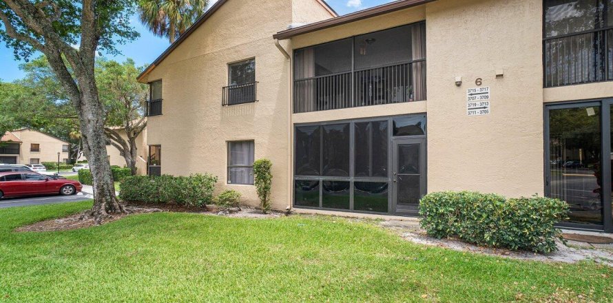 Condominio en Coconut Creek, Florida, 2 dormitorios № 992098