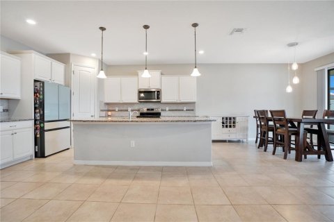 Casa en venta en Davenport, Florida, 5 dormitorios, 275.55 m2 № 1905537 - foto 11