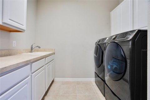 Casa en venta en Davenport, Florida, 5 dormitorios, 275.55 m2 № 1905537 - foto 28