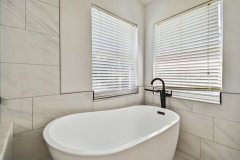 Villa ou maison à louer à Tampa, Floride: 3 chambres, 192.68 m2 № 2419169 - photo 21