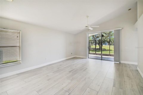 Villa ou maison à louer à Tampa, Floride: 3 chambres, 192.68 m2 № 2419169 - photo 12
