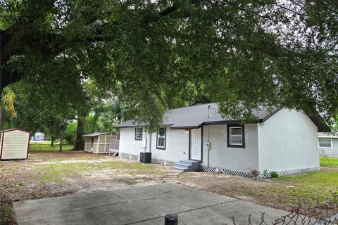 House in Tampa, Florida 4 bedrooms, 107.02 sq.m. № 2344710