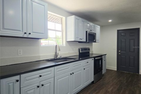 Villa ou maison à vendre à Tampa, Floride: 4 chambres, 107.02 m2 № 2344710 - photo 7