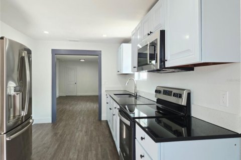 Villa ou maison à vendre à Tampa, Floride: 4 chambres, 107.02 m2 № 2344710 - photo 5