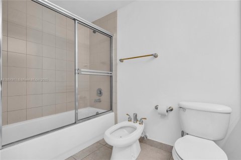Condominio en venta en Miami, Florida, 2 dormitorios, 81.75 m2 № 1888185 - foto 17