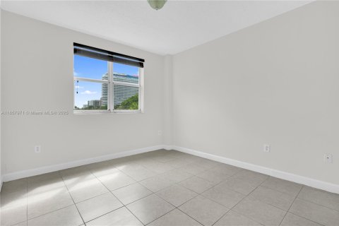 Condominio en venta en Miami, Florida, 2 dormitorios, 81.75 m2 № 1888185 - foto 19