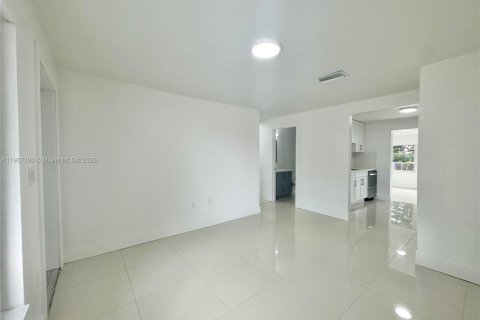 Villa ou maison à vendre à Hollywood, Floride: 3 chambres, 96.99 m2 № 1966515 - photo 18