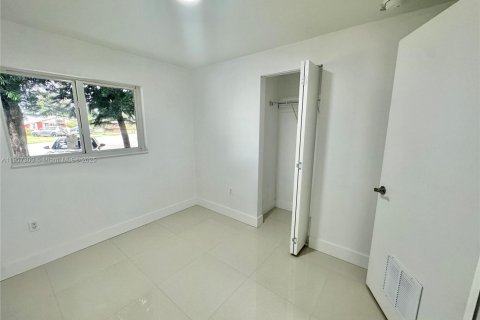 Villa ou maison à vendre à Hollywood, Floride: 3 chambres, 96.99 m2 № 1966515 - photo 14