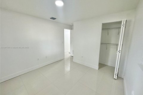 Villa ou maison à vendre à Hollywood, Floride: 3 chambres, 96.99 m2 № 1966515 - photo 8