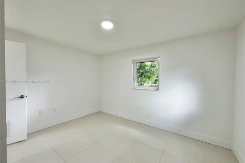 Villa ou maison à vendre à Hollywood, Floride: 3 chambres, 96.99 m2 № 1966515 - photo 6