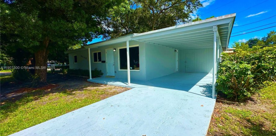 Villa ou maison à Hollywood, Floride 3 chambres, 96.99 m2 № 1966515