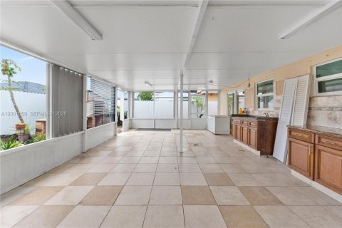 Casa en venta en Homestead, Florida, 3 dormitorios, 107.49 m2 № 2066668 - foto 18