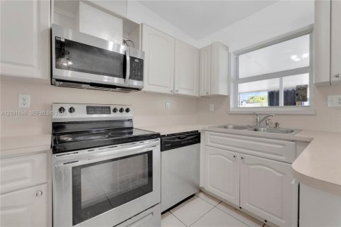 Casa en venta en Homestead, Florida, 3 dormitorios, 107.49 m2 № 2066668 - foto 7